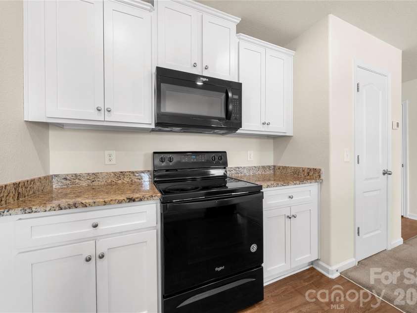 3214 Ellingford Road, Charlotte, NC 28214.  MLS# CAR4414889, YatesRealty ID 44510. 