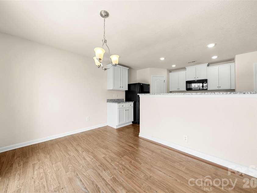 3214 Ellingford Road, Charlotte, NC 28214.  MLS# CAR4414889, YatesRealty ID 44510. 