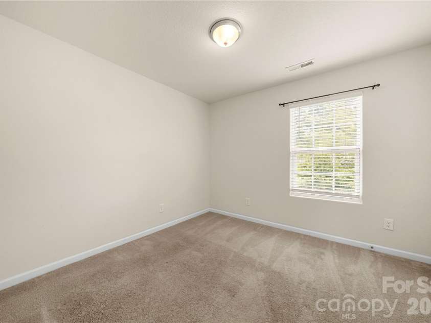 3214 Ellingford Road, Charlotte, NC 28214.  MLS# CAR4414889, YatesRealty ID 44510. 