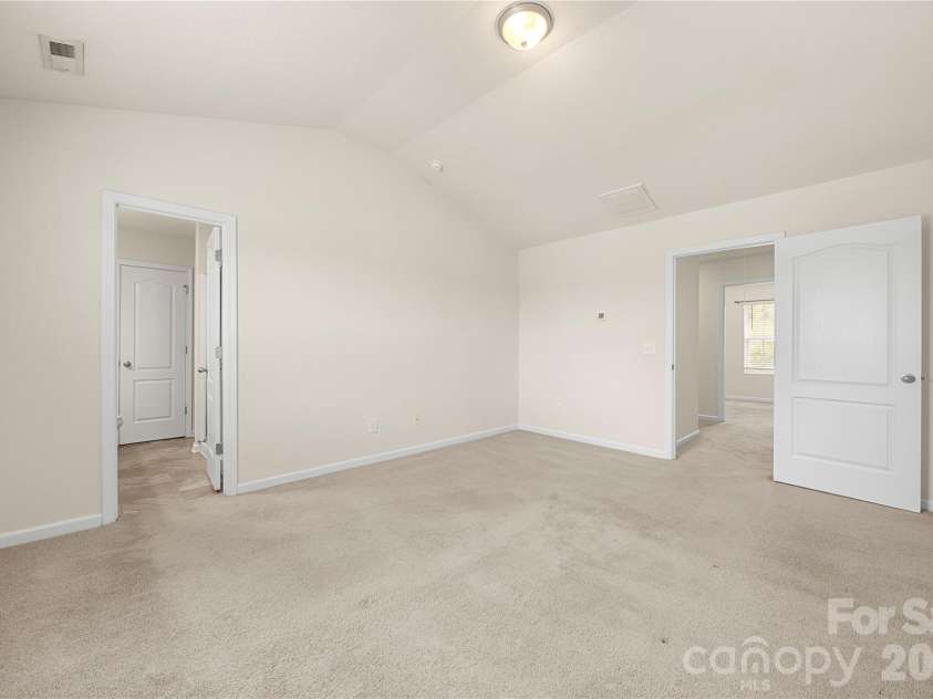 3214 Ellingford Road, Charlotte, NC 28214.  MLS# CAR4414889, YatesRealty ID 44510. 