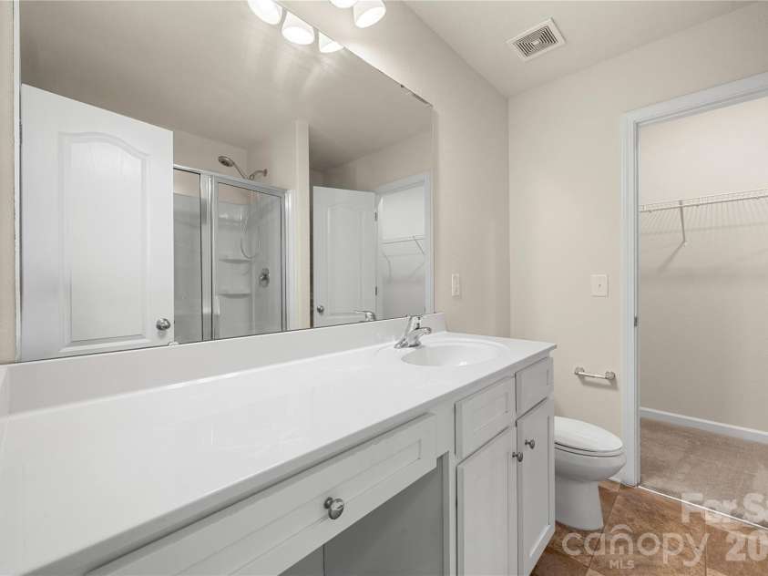 3214 Ellingford Road, Charlotte, NC 28214.  MLS# CAR4414889, YatesRealty ID 44510. 