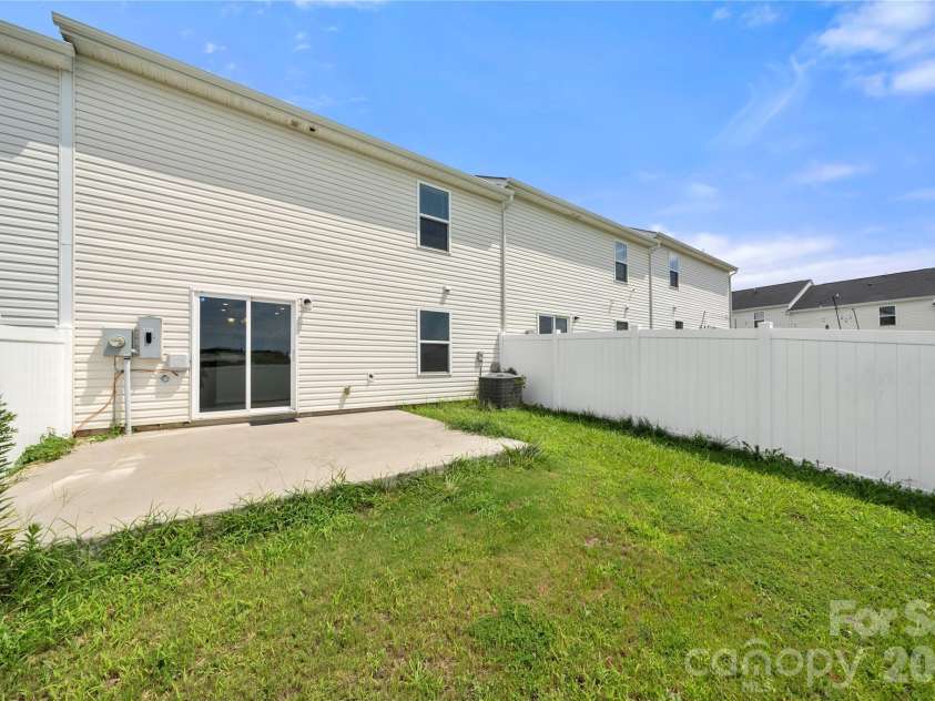 3214 Ellingford Road, Charlotte, NC 28214.  MLS# CAR4414889, YatesRealty ID 44510. 