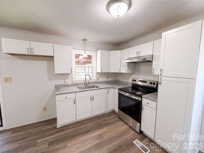 310 Indiana Avenue, Bessemer City, NC 28016.  MLS# CAR4414538, YatesRealty ID 44511. 
