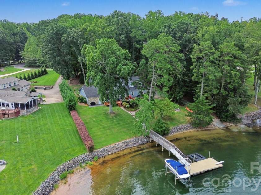 208 Stonemarker Road, Mooresville, NC 28117.  MLS# CAR4414939, YatesRealty ID 44512. 