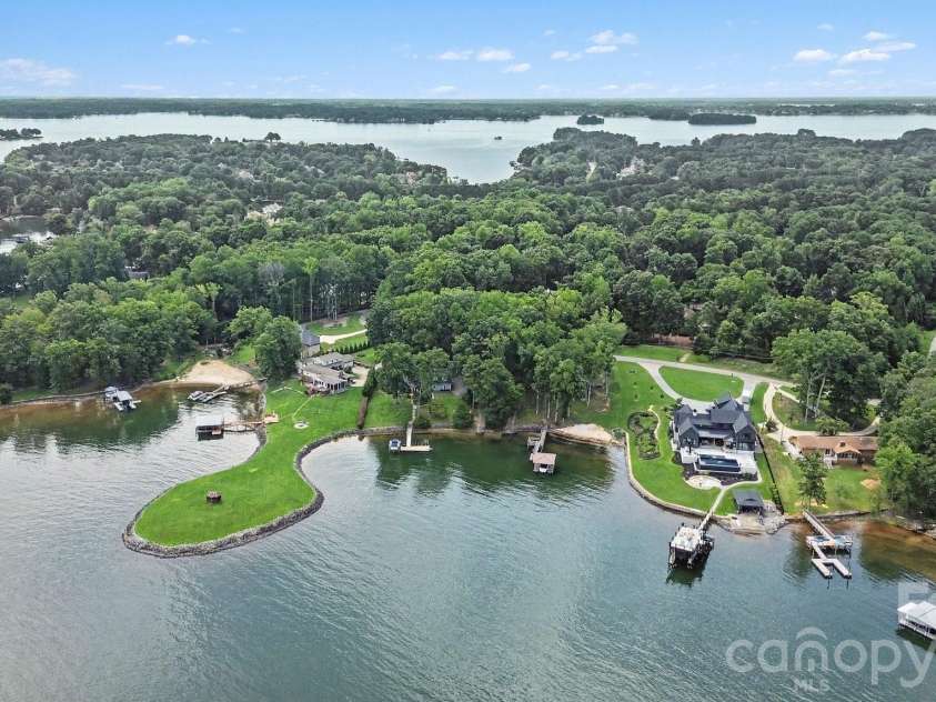 208 Stonemarker Road, Mooresville, NC 28117.  MLS# CAR4414939, YatesRealty ID 44512. 