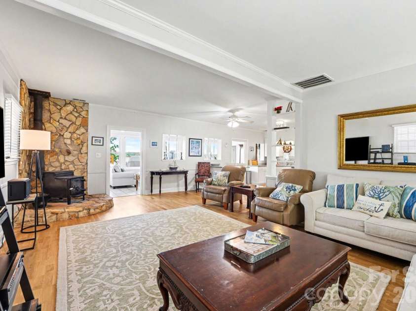 208 Stonemarker Road, Mooresville, NC 28117.  MLS# CAR4414939, YatesRealty ID 44512. 
