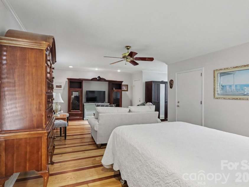208 Stonemarker Road, Mooresville, NC 28117.  MLS# CAR4414939, YatesRealty ID 44512. 