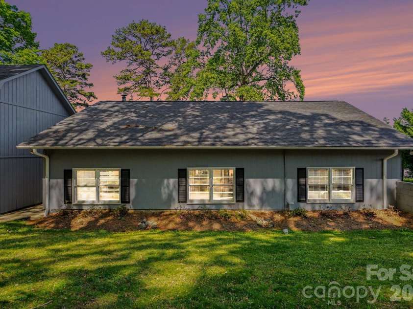 208 Stonemarker Road, Mooresville, NC 28117.  MLS# CAR4414939, YatesRealty ID 44512. 