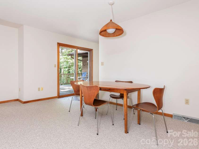 6211 Providence Court, Concord, NC 28027.  MLS# CAR4414034, YatesRealty ID 44513. Dining area