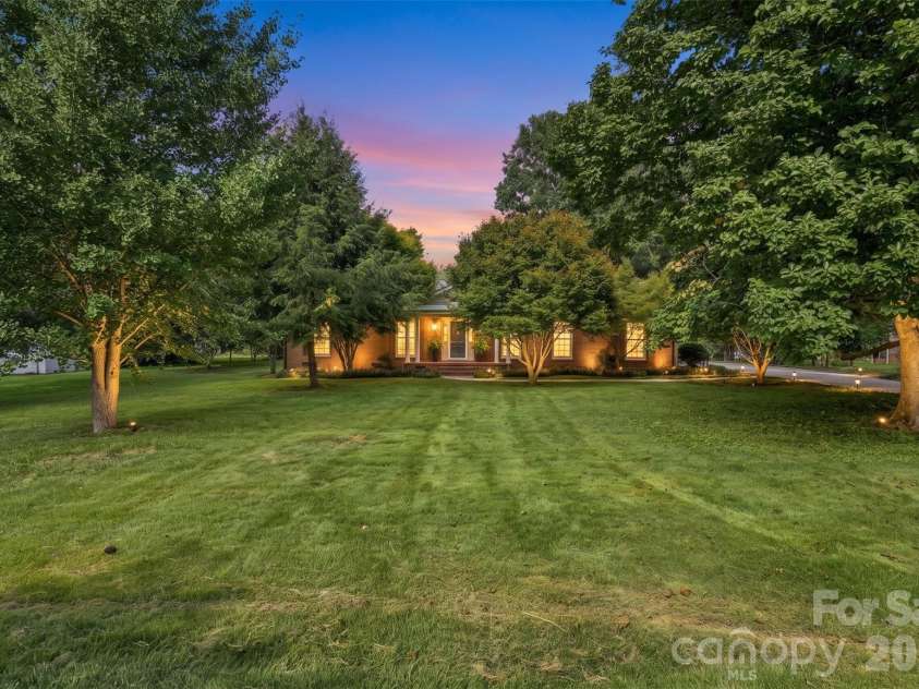 2038 Hempstead Road, Rock Hill, SC 29732.  MLS# CAR4413703, YatesRealty ID 44514. 