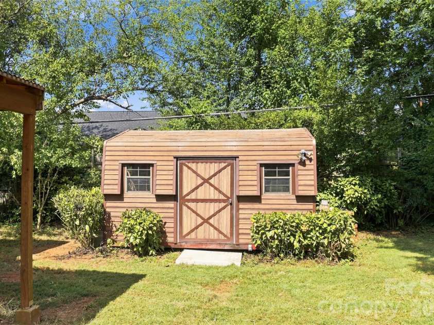 2038 Hempstead Road, Rock Hill, SC 29732.  MLS# CAR4413703, YatesRealty ID 44514. 