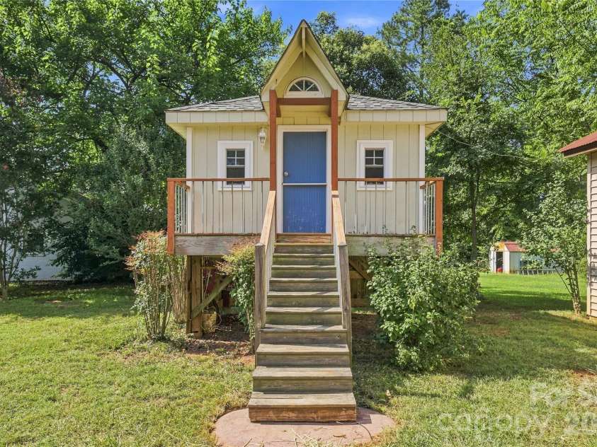2038 Hempstead Road, Rock Hill, SC 29732.  MLS# CAR4413703, YatesRealty ID 44514. 