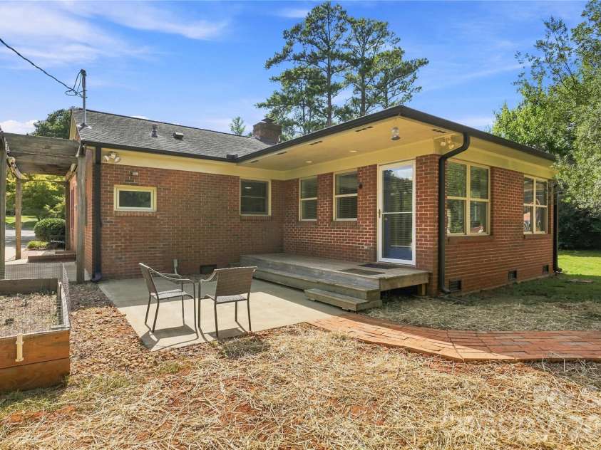 2038 Hempstead Road, Rock Hill, SC 29732.  MLS# CAR4413703, YatesRealty ID 44514. 