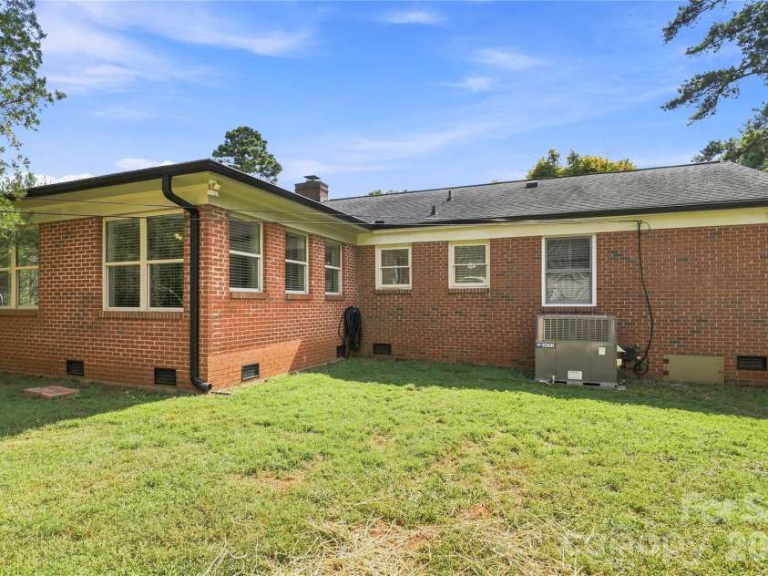 2038 Hempstead Road, Rock Hill, SC 29732.  MLS# CAR4413703, YatesRealty ID 44514. 
