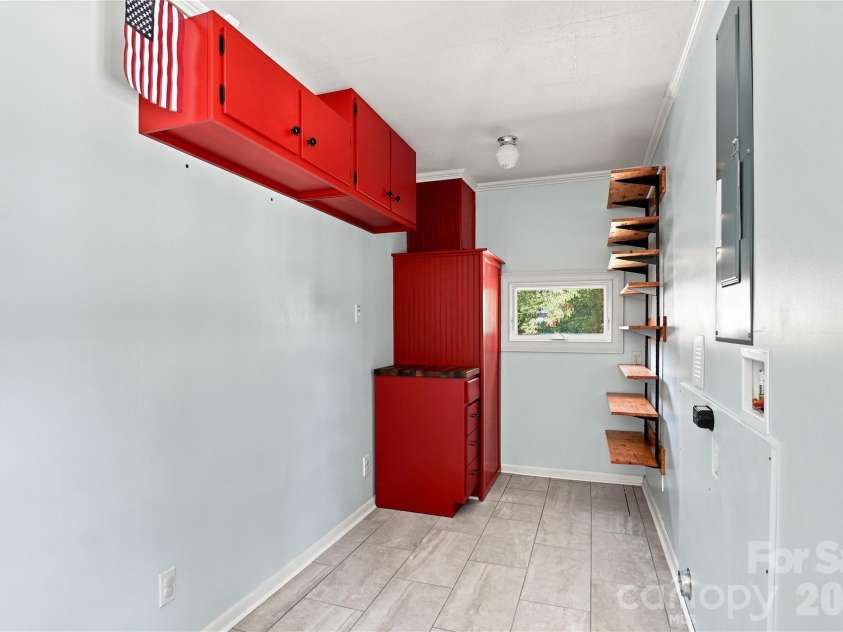 2038 Hempstead Road, Rock Hill, SC 29732.  MLS# CAR4413703, YatesRealty ID 44514. Laundry Room / Mud Room