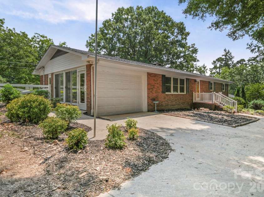 42837 Vickers Store Road, Albemarle, NC 28001.  MLS# CAR4408175, YatesRealty ID 44515. 