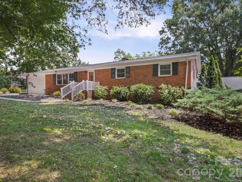 42837 Vickers Store Road, Albemarle, NC 28001.  MLS# CAR4408175, YatesRealty ID 44515. 