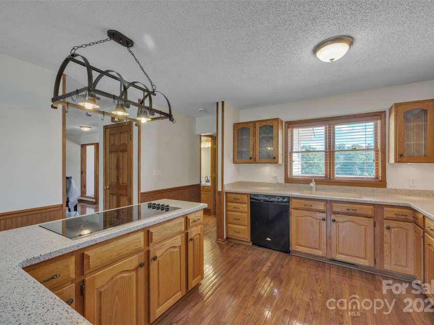 1144 Old Mountain Road, Statesville, NC 28677.  MLS# CAR4284201, YatesRealty ID 44516. 
