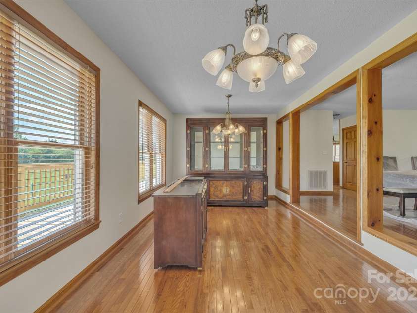 1144 Old Mountain Road, Statesville, NC 28677.  MLS# CAR4284201, YatesRealty ID 44516. 