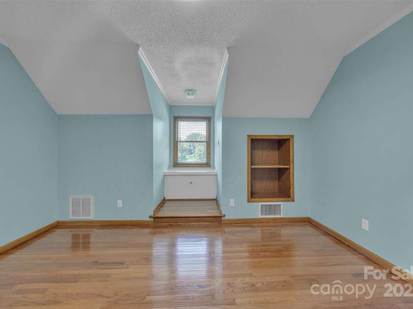 1144 Old Mountain Road, Statesville, NC 28677.  MLS# CAR4284201, YatesRealty ID 44516. 