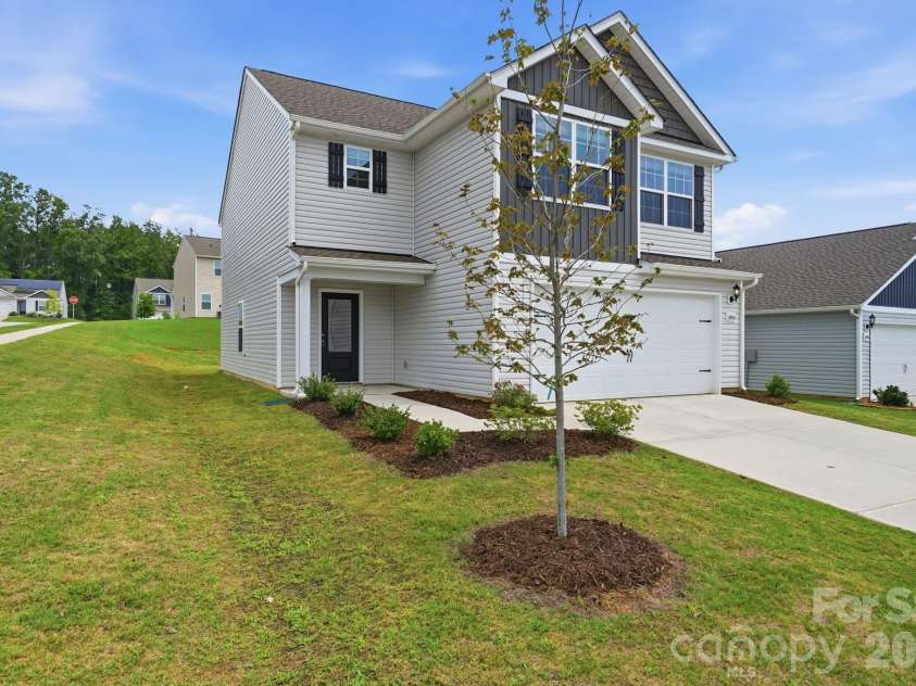 3404 Clover Valley Drive, Gastonia, NC 28052.  MLS# CAR4414276, YatesRealty ID 44517. 