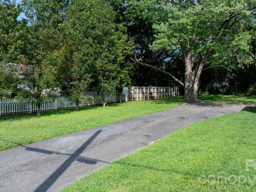 1320 14th Street Drive, Hickory, NC 28601.  MLS# CAR4414927, YatesRealty ID 44518. 
