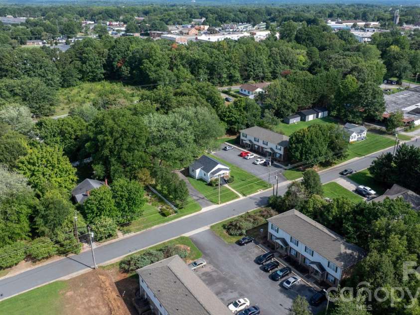 1320 14th Street Drive, Hickory, NC 28601.  MLS# CAR4414927, YatesRealty ID 44518. 