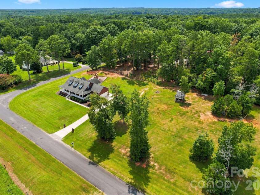 1134 Oakwood Drive, Chester, SC 29706.  MLS# CAR4414941, YatesRealty ID 44519. 
