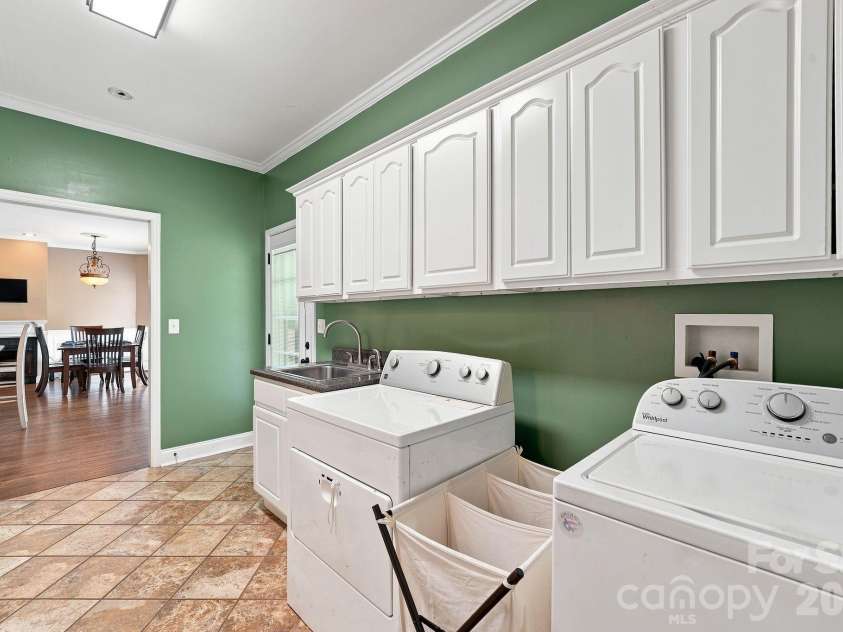 1134 Oakwood Drive, Chester, SC 29706.  MLS# CAR4414941, YatesRealty ID 44519. 