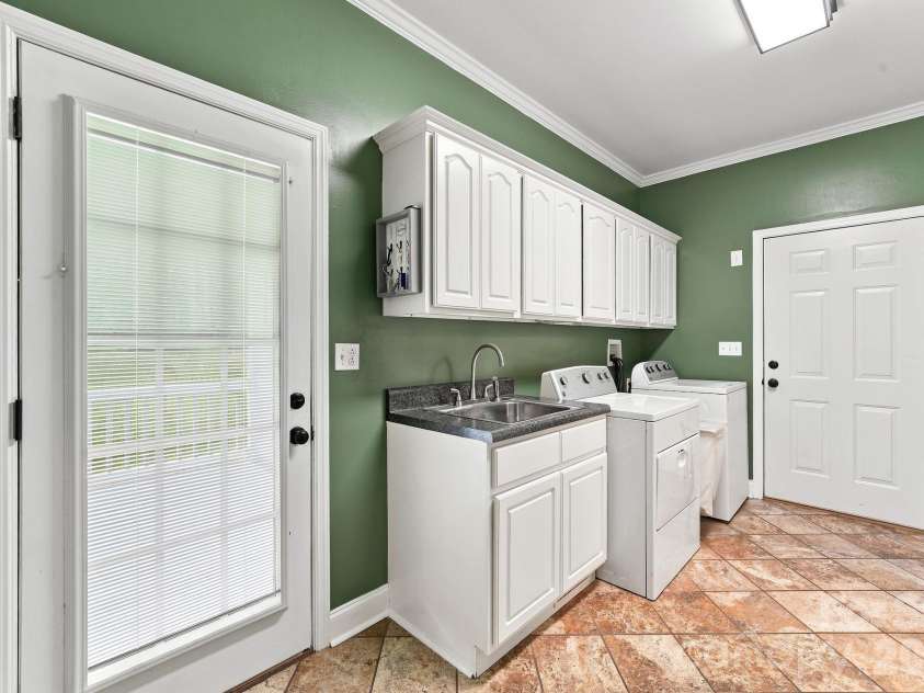 1134 Oakwood Drive, Chester, SC 29706.  MLS# CAR4414941, YatesRealty ID 44519. 