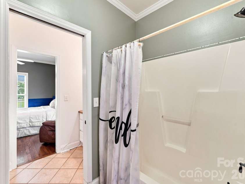 1134 Oakwood Drive, Chester, SC 29706.  MLS# CAR4414941, YatesRealty ID 44519. 
