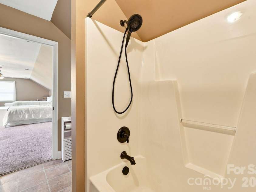 1134 Oakwood Drive, Chester, SC 29706.  MLS# CAR4414941, YatesRealty ID 44519. 
