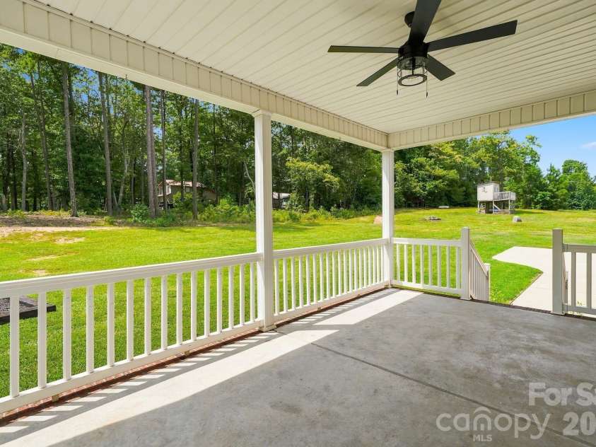 1134 Oakwood Drive, Chester, SC 29706.  MLS# CAR4414941, YatesRealty ID 44519. 