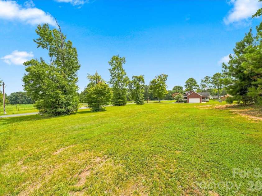1134 Oakwood Drive, Chester, SC 29706.  MLS# CAR4414941, YatesRealty ID 44519. 