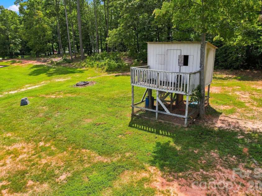 1134 Oakwood Drive, Chester, SC 29706.  MLS# CAR4414941, YatesRealty ID 44519. 