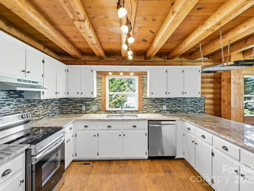 119 Yates Street, Dallas, NC 28034.  MLS# CAR4299567, YatesRealty ID 4452. 