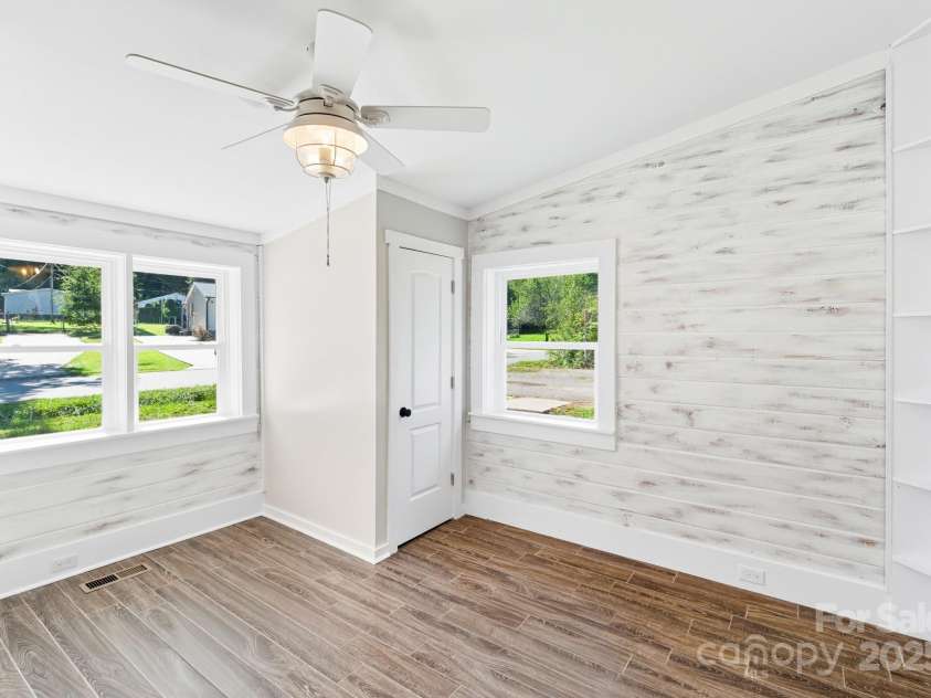 119 Yates Street, Dallas, NC 28034.  MLS# CAR4299567, YatesRealty ID 4452. 