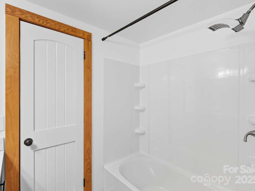119 Yates Street, Dallas, NC 28034.  MLS# CAR4299567, YatesRealty ID 4452. 