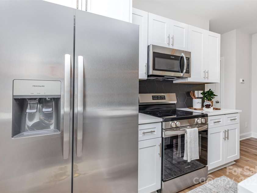 8931 Sharonbrook Drive, Charlotte, NC 28210.  MLS# CAR4243012, YatesRealty ID 4452. 