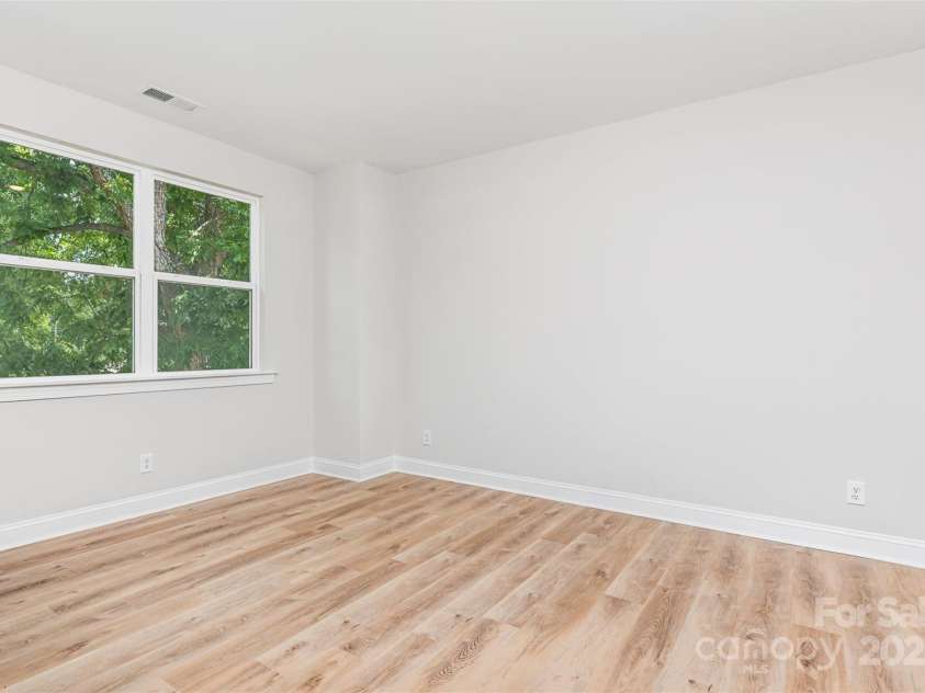 8931 Sharonbrook Drive, Charlotte, NC 28210.  MLS# CAR4243012, YatesRealty ID 4452. 