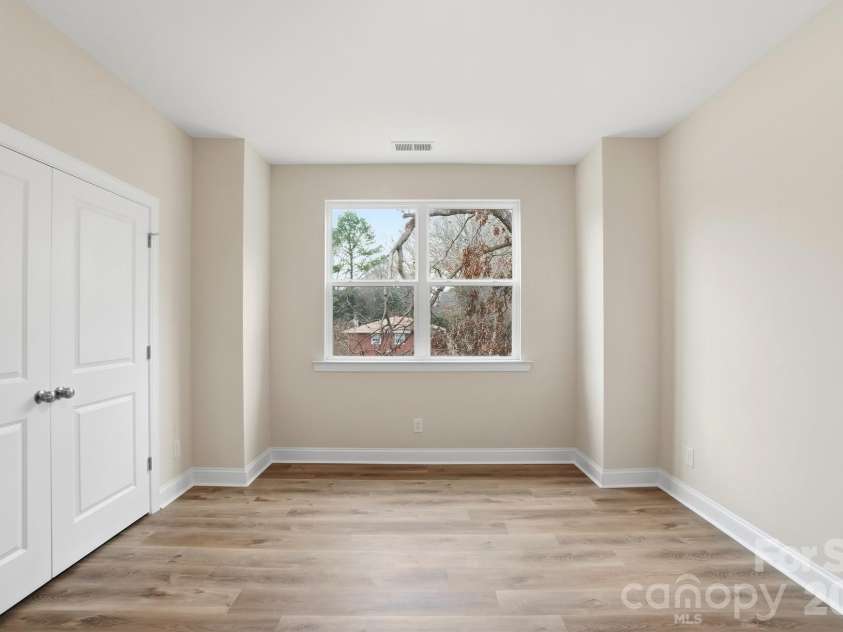 8931 Sharonbrook Drive, Charlotte, NC 28210.  MLS# CAR4326226, YatesRealty ID 4452. 