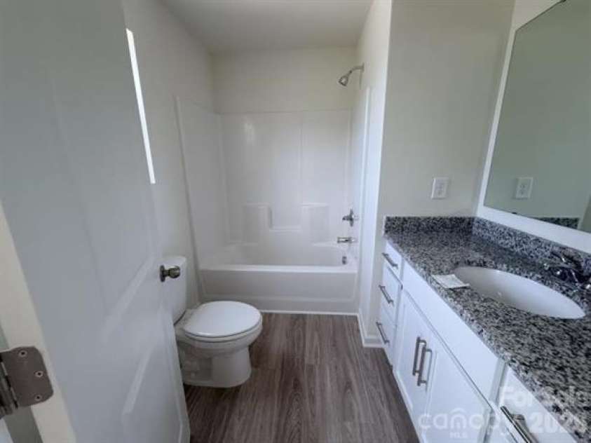 211 8th Avenue, Gastonia, NC 28054.  MLS# CAR4414650, YatesRealty ID 44520. 