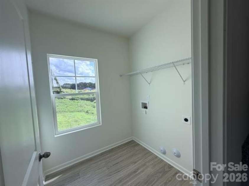 211 8th Avenue, Gastonia, NC 28054.  MLS# CAR4414650, YatesRealty ID 44520. 