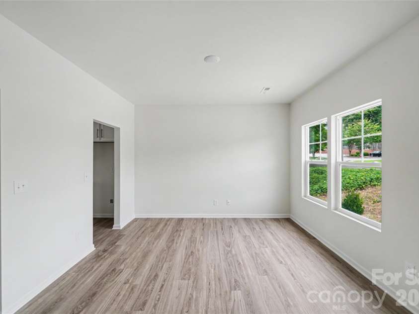 211 8th Avenue, Gastonia, NC 28054.  MLS# CAR4414650, YatesRealty ID 44520. 