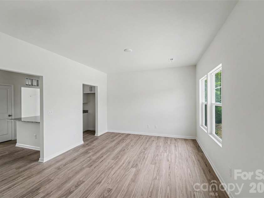 211 8th Avenue, Gastonia, NC 28054.  MLS# CAR4414650, YatesRealty ID 44520. 