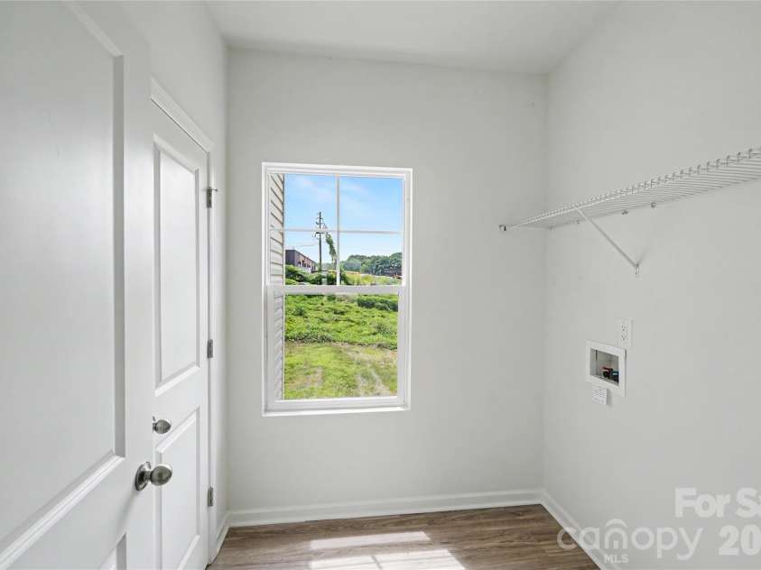 211 8th Avenue, Gastonia, NC 28054.  MLS# CAR4414650, YatesRealty ID 44520. 