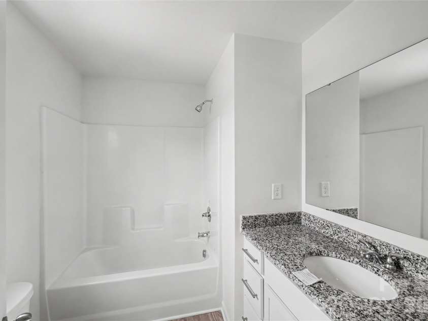 211 8th Avenue, Gastonia, NC 28054.  MLS# CAR4414650, YatesRealty ID 44520. 