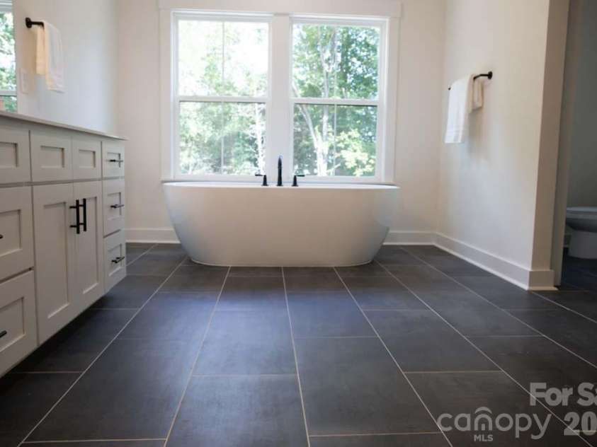320 Laurel Crest Drive, Kannapolis, NC 28081.  MLS# CAR4413631, YatesRealty ID 44521. 