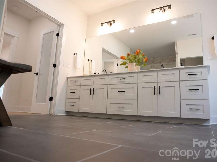 320 Laurel Crest Drive, Kannapolis, NC 28081.  MLS# CAR4413631, YatesRealty ID 44521. 