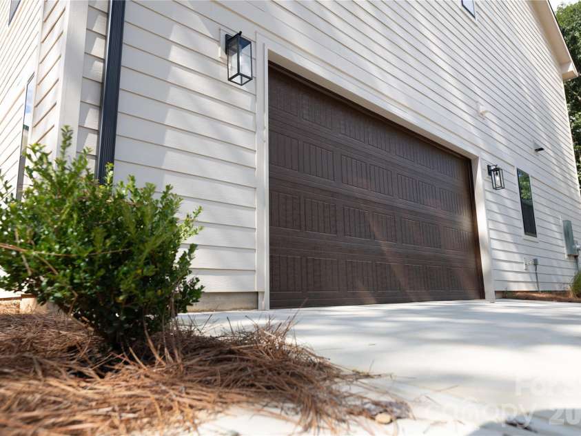 320 Laurel Crest Drive, Kannapolis, NC 28081.  MLS# CAR4413631, YatesRealty ID 44521. 